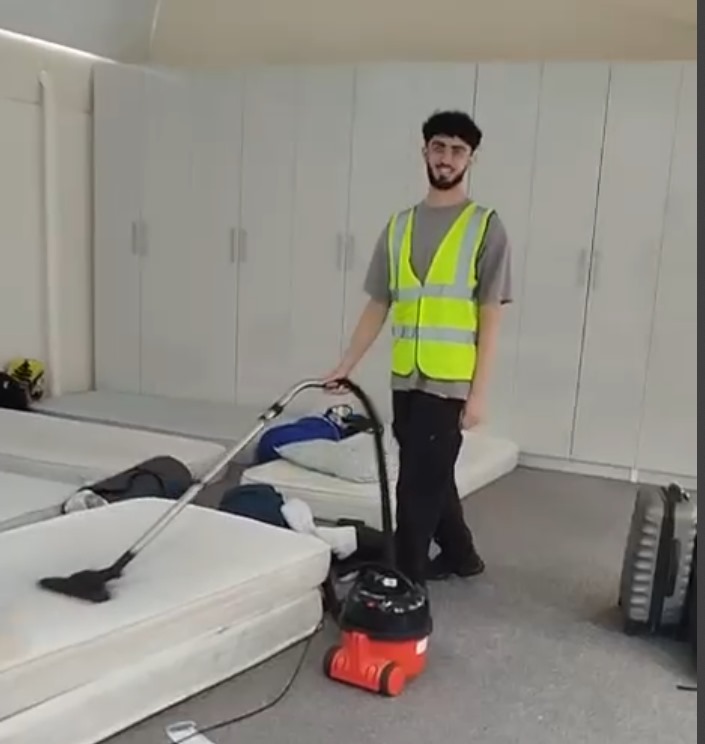 WhatsApp Image 2025-08-31 at 14.41.23_9c6114c7 WhatsApp Image 2025-08-31 at 14.41.23_9c6114c7